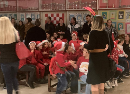 Fotografija 5 - Mali Vodičani organizirali humanitarnu priredbu, novac namijenili potrebitima