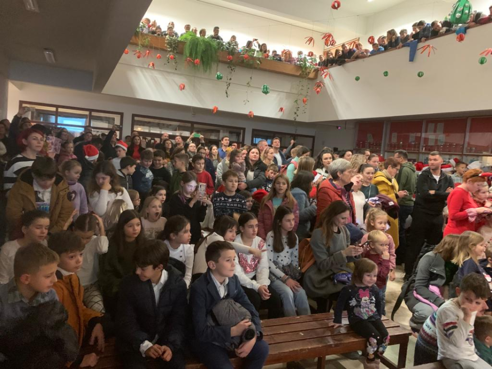 Mali Vodičani organizirali humanitarnu priredbu, novac namijenili potrebitima