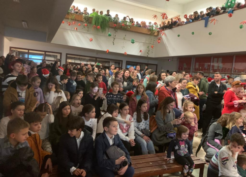 Fotografija 1 - Mali Vodičani organizirali humanitarnu priredbu, novac namijenili potrebitima