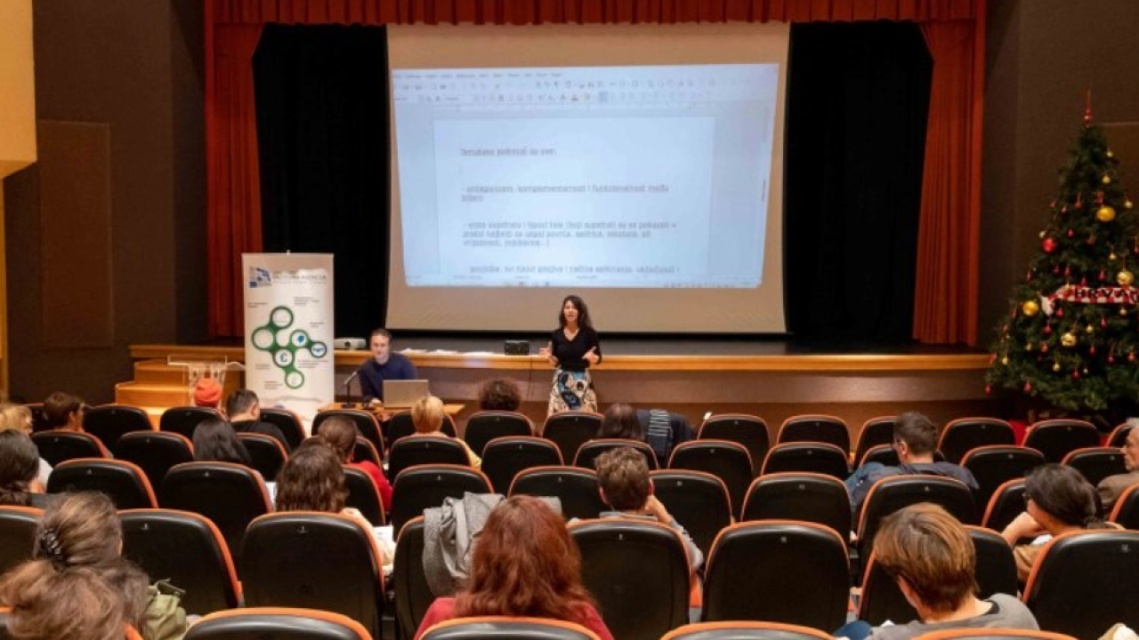 Radionica 'Skrivene tajne dalmatinskih vrtova' okupila brojne posjetitelje iz cijele županije