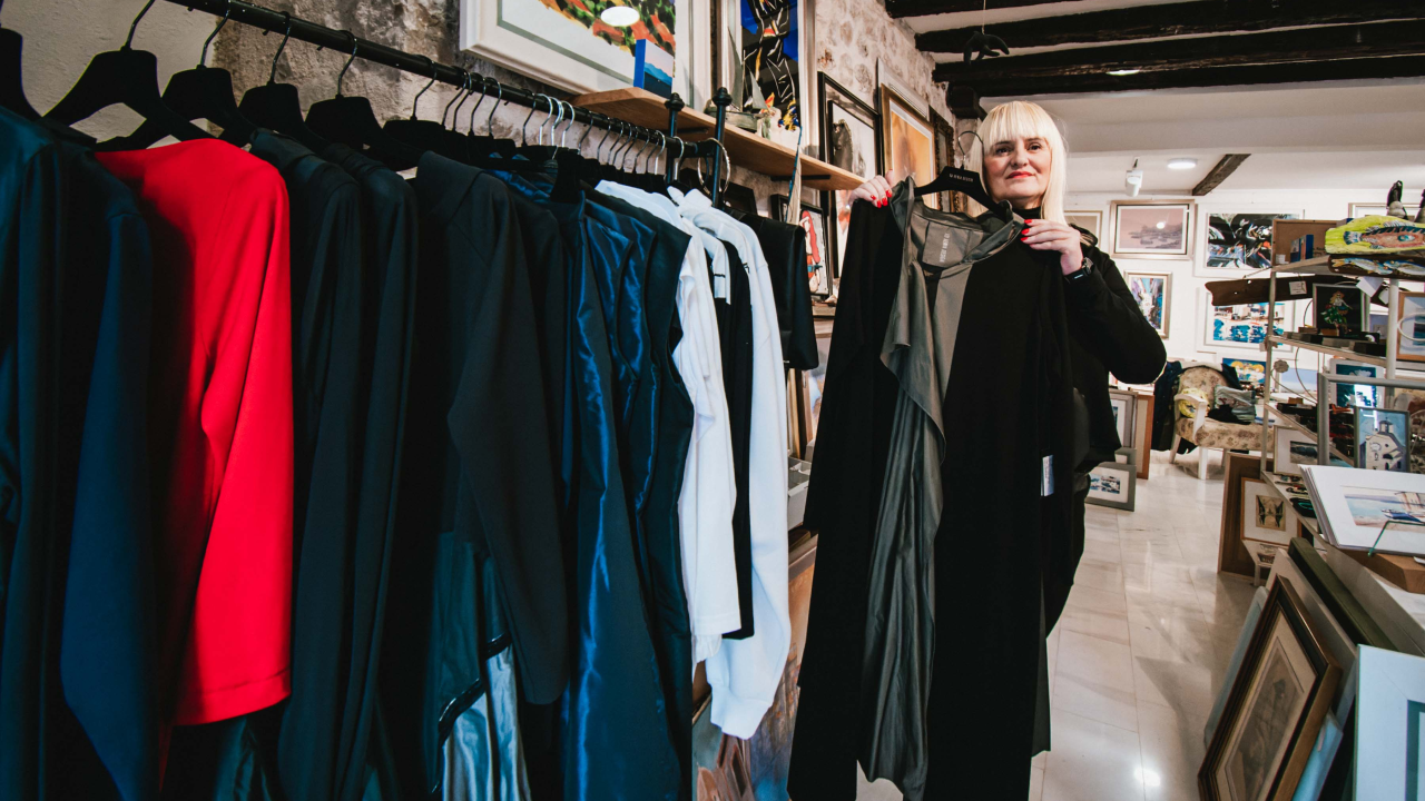 Zablistajte na maturalnoj večeri uz dizajnerske haljine iz Galerije Juraj Dalmatinac