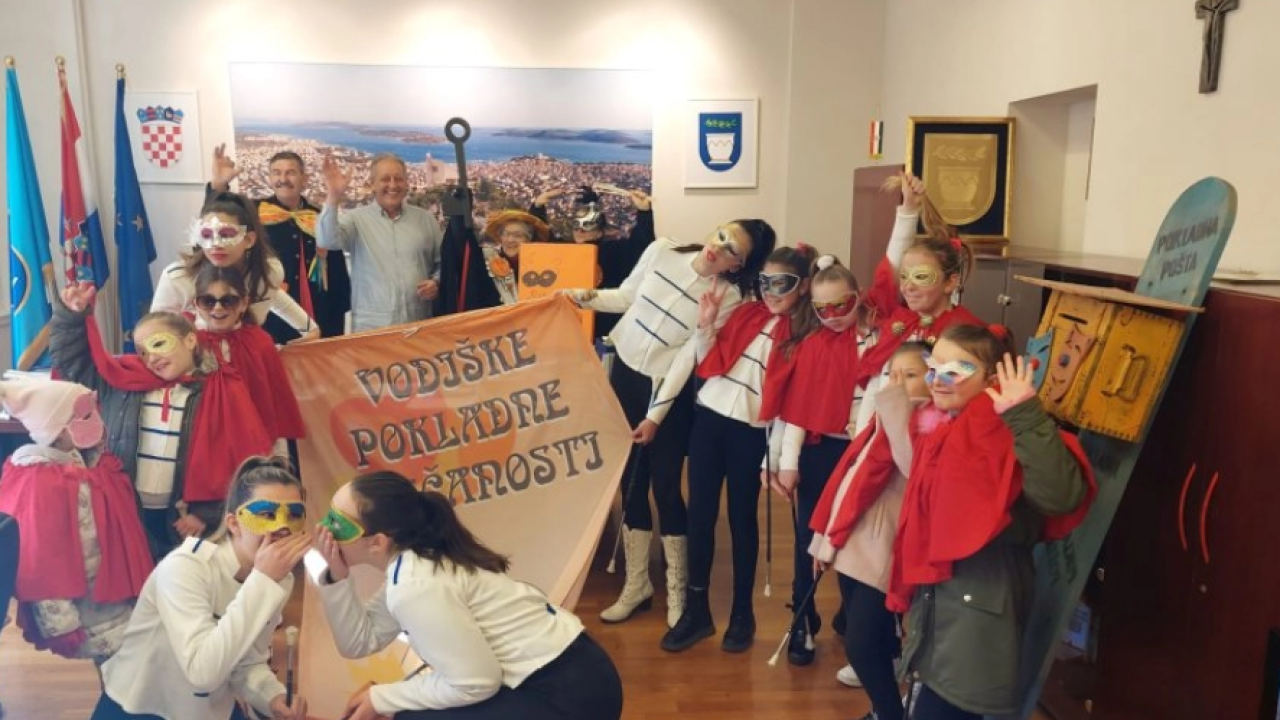 Poklade preuzele ključeve Grada Vodica