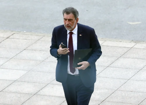 Sin ministra Fuchsa optužen jer je na prijevaru preuzeo vrijedne dionice