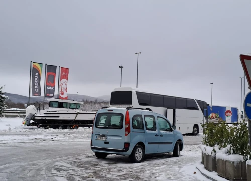 Za promet prema Šibeniku i Splitu otvorena Dalmatina: Kolona vozila krenula nakon višesatnih čekanja