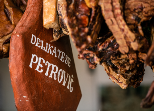 Fotografija 18 - Delikatese Petrović sa šibenske pijace počastit će za Uskrs jednog čitatelja s platom za četiri osobe