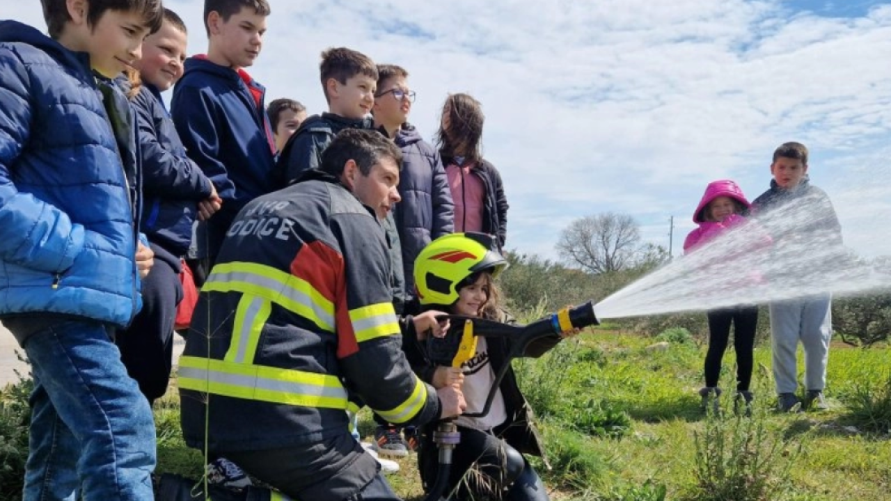 DVD Vodice i Crveni križ održali radionice zaposlenicima škole u Čisto Velikoj