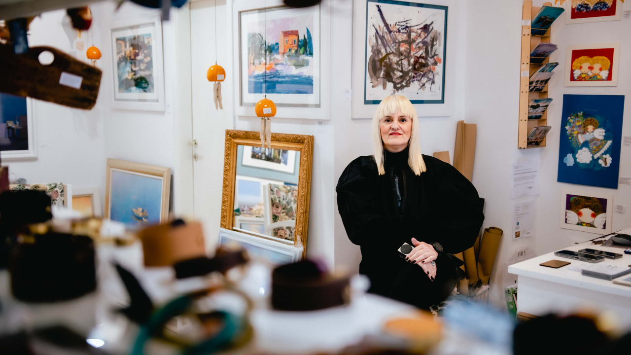 Proljeće u Galeriji Juraj Dalmatinac donosi slikarsku poetsku fantastiku po sniženoj cijeni