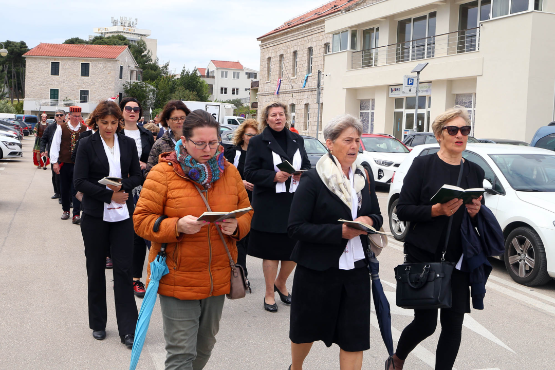 U Vodicama proslavljeni Našašće svetog križa i Dana grada