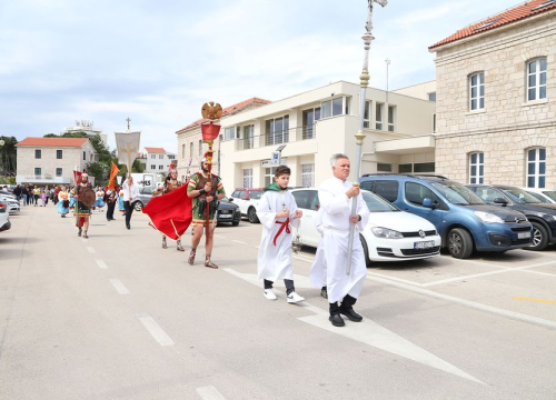 Fotografija 8 - U Vodicama proslavljeni Našašće svetog križa i Dana grada