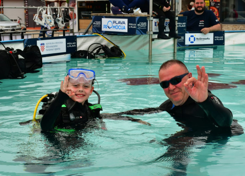 Fotografija 5 - Pogled u plavo oduševio Vodičane: Besplatna probna ronjenja za posjetitelje i eko akcija