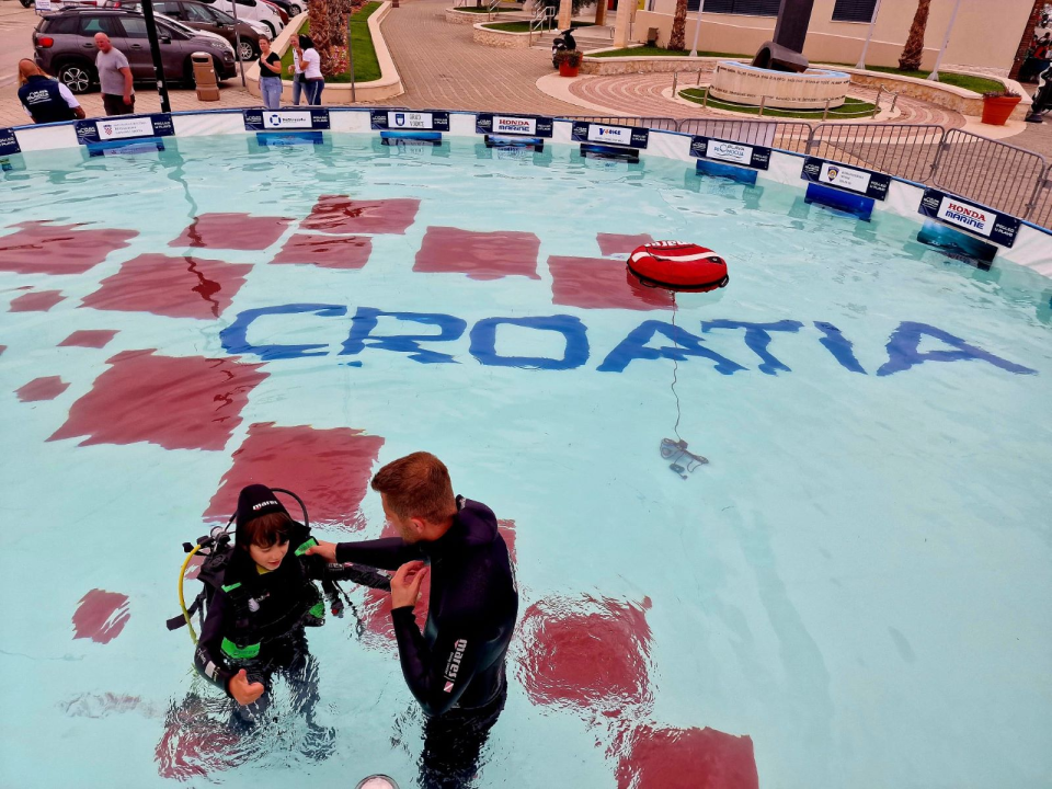 Pogled u plavo oduševio Vodičane: Besplatna probna ronjenja za posjetitelje i eko akcija