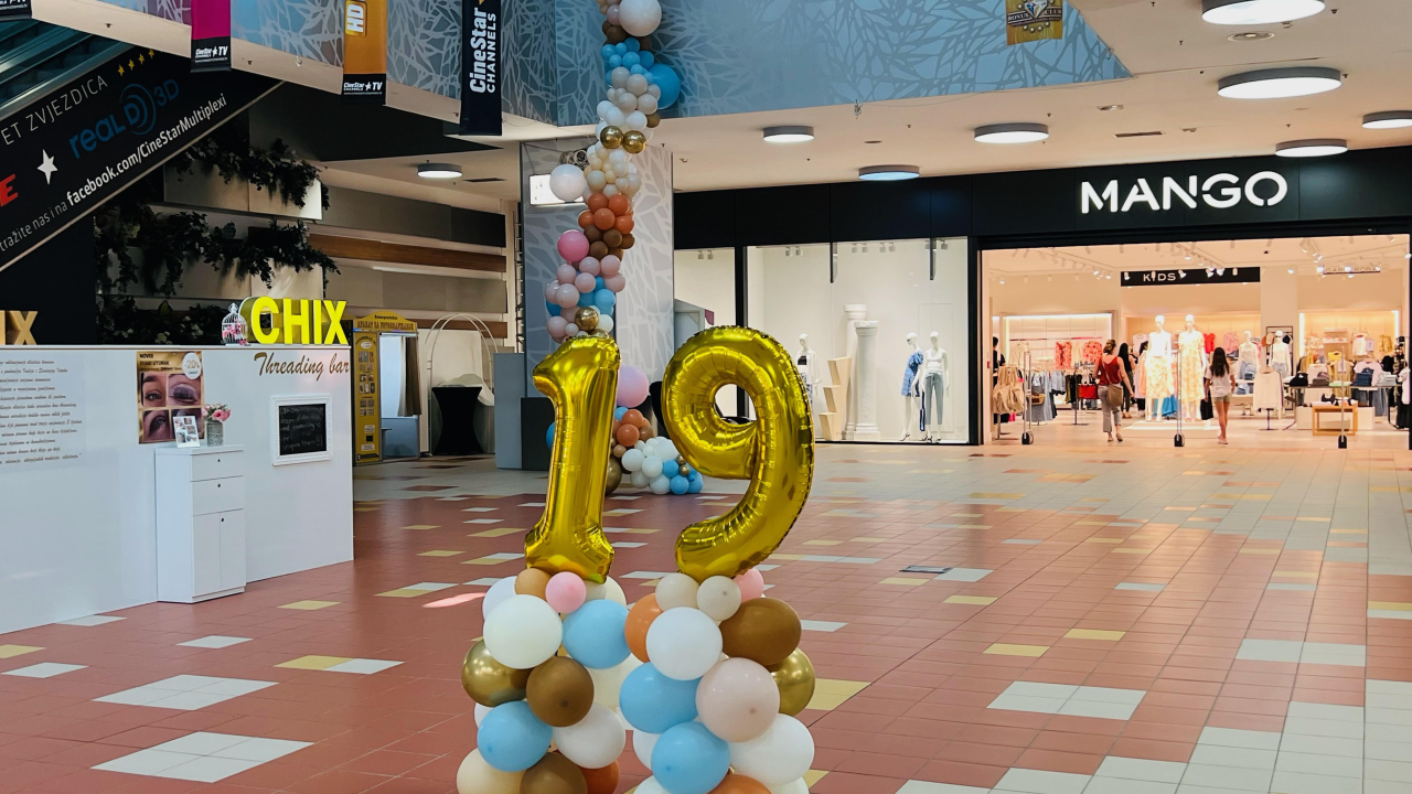 Dalmare slavi 19. rođendan uz popuste i veliku proslavu!