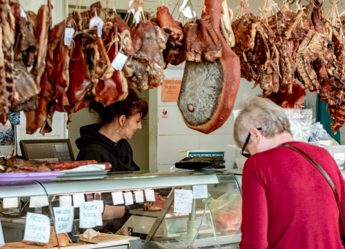 Fotografija 5 - Delikatese Petrović sa šibenske pijace proširile svoju ponudu: Traže i vozača na neodređeno vrijeme