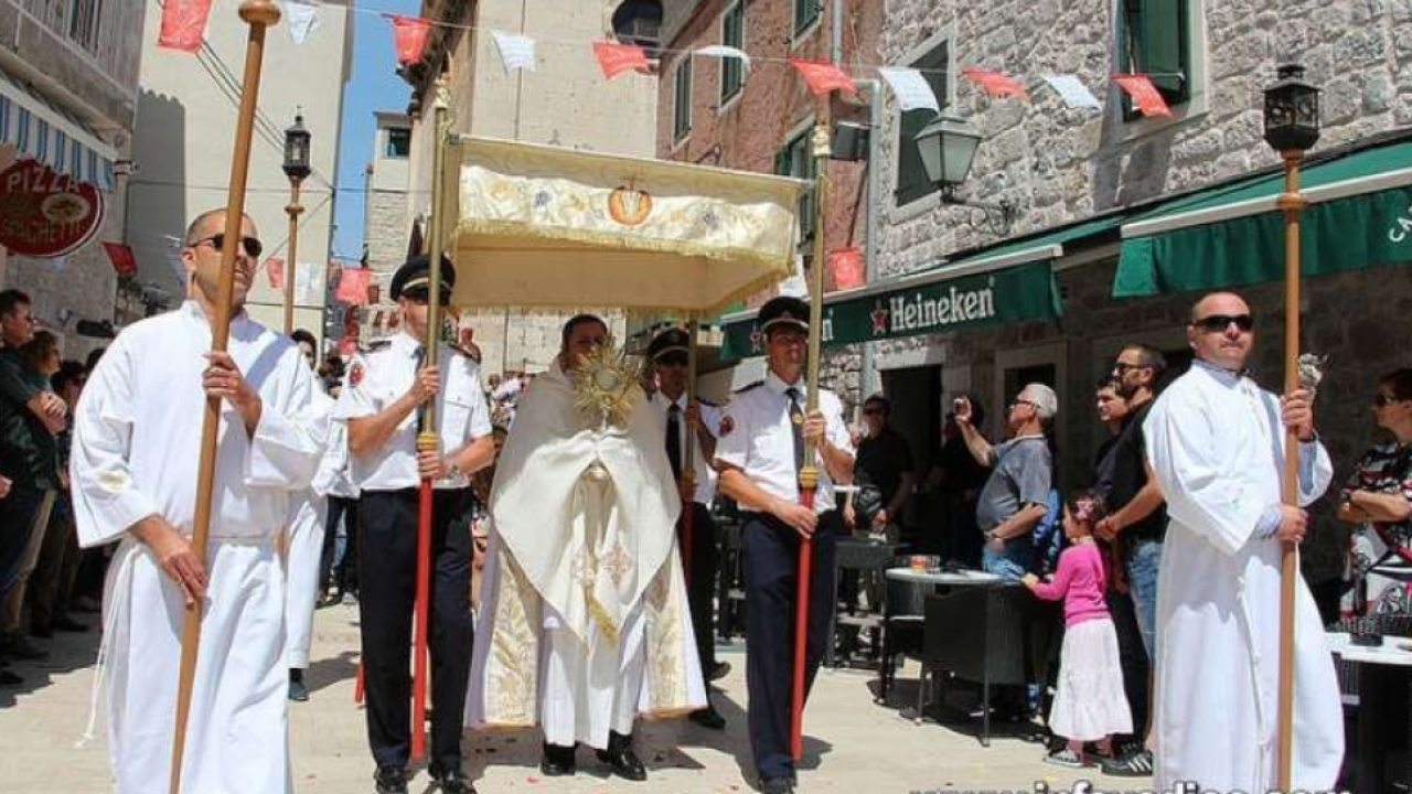 Proslava Tijelova u Vodicama