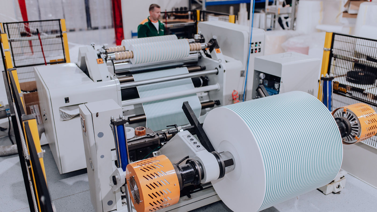 Pokrenuli posao u pandemiji pa postali najveći proizvođač papirnatih slamki na tržištu