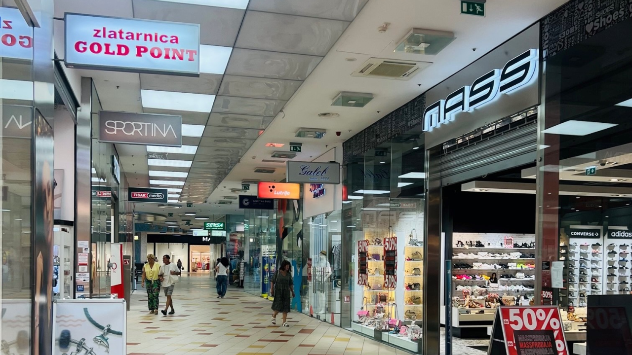 Počastite se novim komadima uz odlične popuste Plavog utorka!