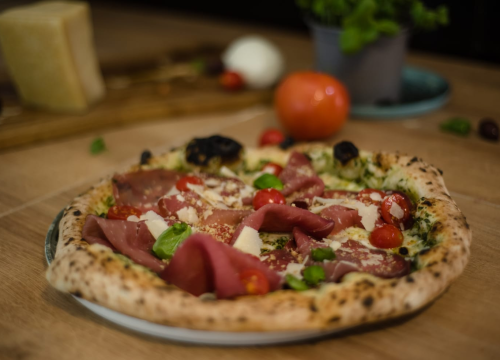 Fotografija 2 - Vrhunska napuljska pizza čeka vas u Victoriji!