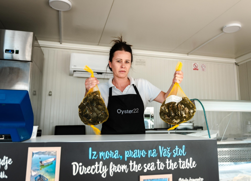 Fotografija 5 - Posjetite kušaonicu Oyster22 i na licu mjesta uživajte u slasnim pidoćama na buzaru!