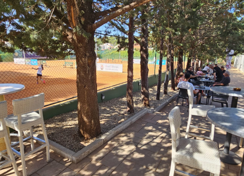 Zabavite se ovaj vikend u Tenis baru uz grupu Don Karlos!