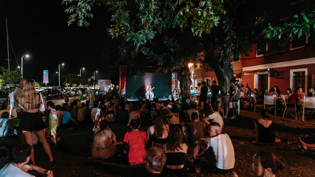 U Azimutu u četvrtak slušamo glazbenicu rođenu u Bagdadu, u petak Brain Holidays