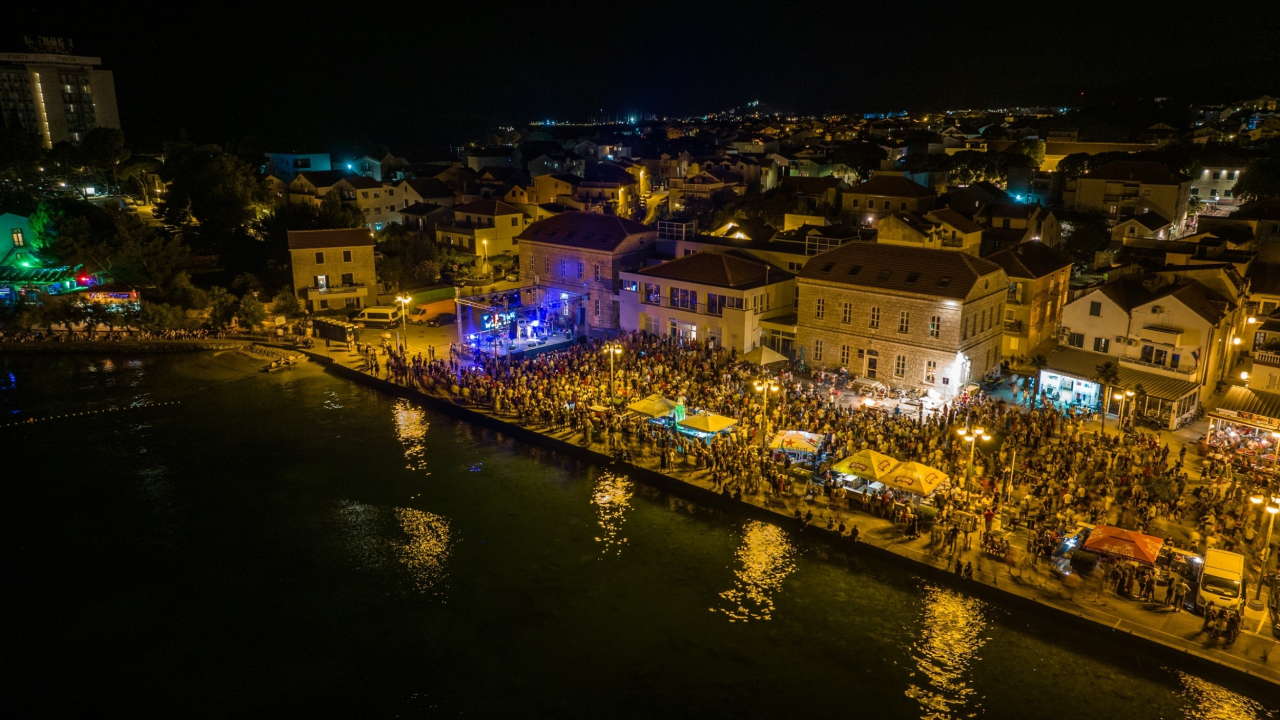 Kiša nije pokvarila atmosferu na Vodičkoj fešti