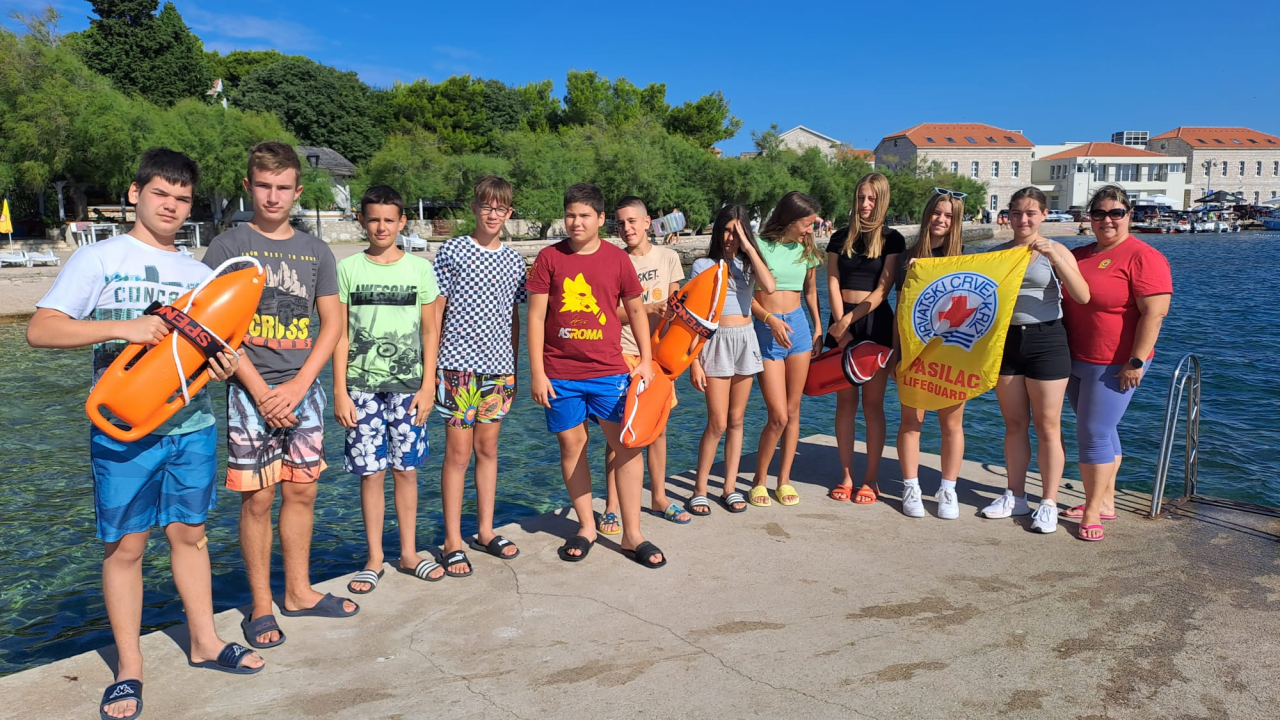 U Vodicama završen tečaj za junior spasioce za učenike sedmih i osmih razreda