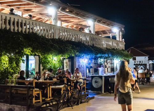 Rock'n'roll, finger food i kokteli: Stray Cat mjesto je koje morate posjetiti!