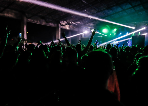 Beogradski kultni rokeri i pjevač Whitesnakea po prvi put u Šibeniku u sklopu Babljeg Ljeta