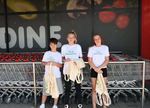 Fotografija 5 - Podjelom platnenih vrećica završen prvi dio kampanje 'Već je dramatično - izbacimo plastično'