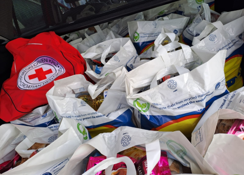 Fotografija 3 - Crveni križ Vodice i solidarnost na djelu: Akciji se pridružile i osnovne škole