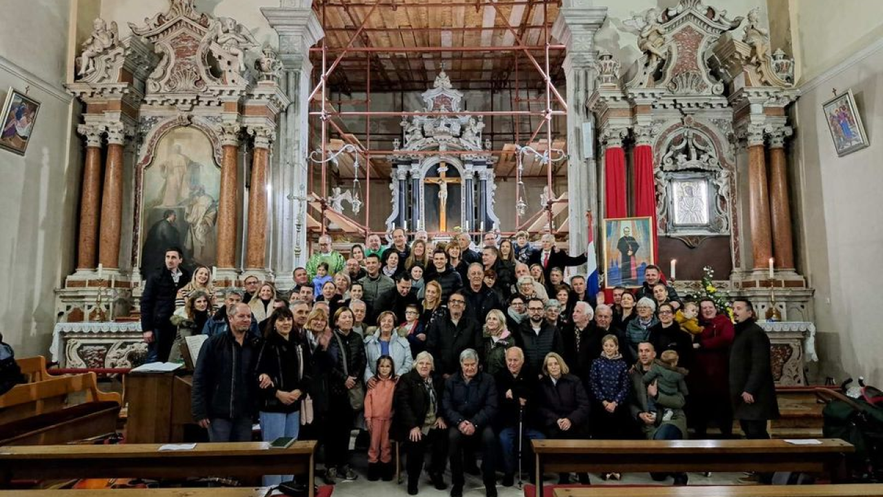 U Vodicama pedeset parova obnovilo bračne zavjete