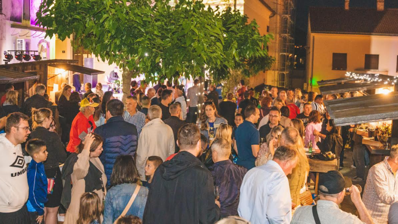 Taste like Dalmatia: Festival merlota u Drnišu