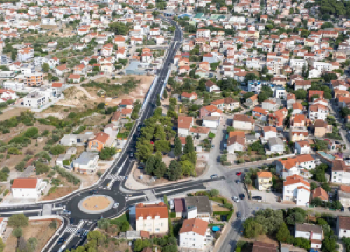 Fotografija 6 - U Vodicama puštena u promet obnovljena cesta s dva nova rotora