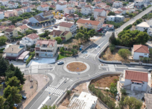 Fotografija 8 - U Vodicama puštena u promet obnovljena cesta s dva nova rotora