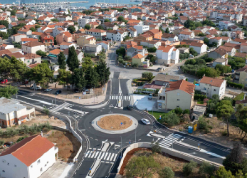 Fotografija 9 - U Vodicama puštena u promet obnovljena cesta s dva nova rotora