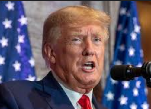 Trump objavio da je 'dugo i produktivno' razgovarao s Putinom