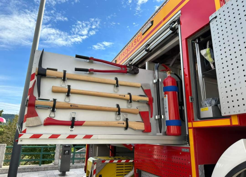 Fotografija 21 - U punoj spremi održana smotra operativnih snaga civilne zaštite Grada Drniša