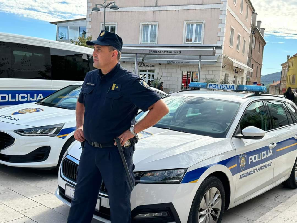 U punoj spremi održana smotra operativnih snaga civilne zaštite Grada Drniša