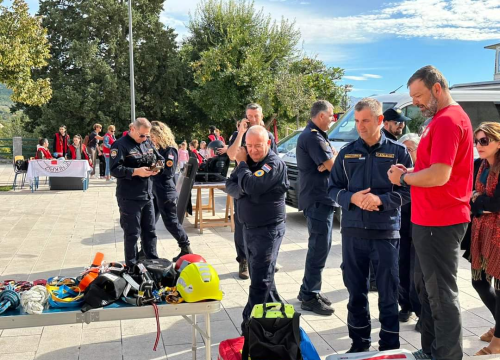 Fotografija 4 - U punoj spremi održana smotra operativnih snaga civilne zaštite Grada Drniša