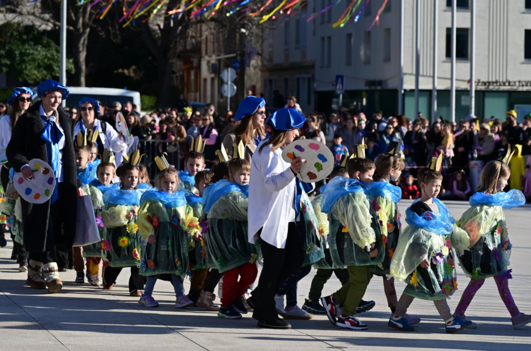Maškarana povorka prošla kroz grad (2)