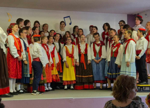 Fotografija 6 - U Drnišu održan susret zborova