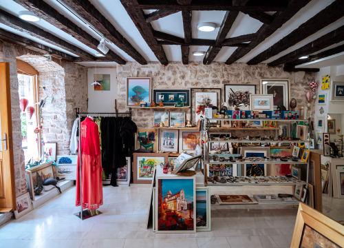 Fotografija 16 - Uronite u svijet mode i umjetnosti u Galeriji Juraj Dalmatinac