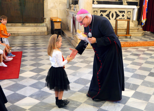 Fotografija 4 - Mališani posjetili šibensku katedralu