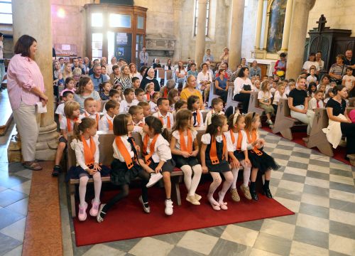 Fotografija 5 - Mališani posjetili šibensku katedralu