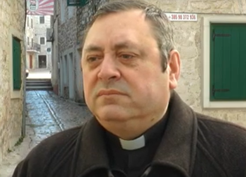 Vodički župnik nakon tragedije u Šibeniku donio odluku o zabrani pirotehnike ispred crkve