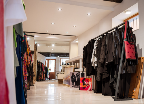 Fotografija 14 - FOTO Iskoristite listopadske popuste na umjetnička djela i unikatnu odjeću u Galeriji Juraj Dalmatinac