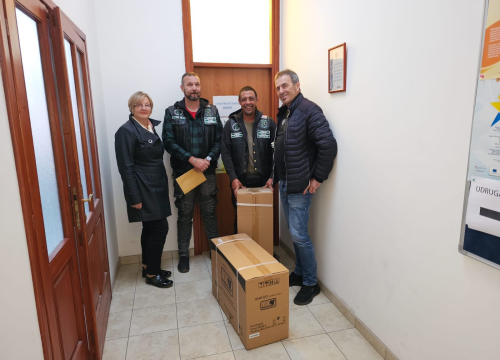 Fotografija 11 - Obilježen Dan ružičaste vrpce u Drnišu