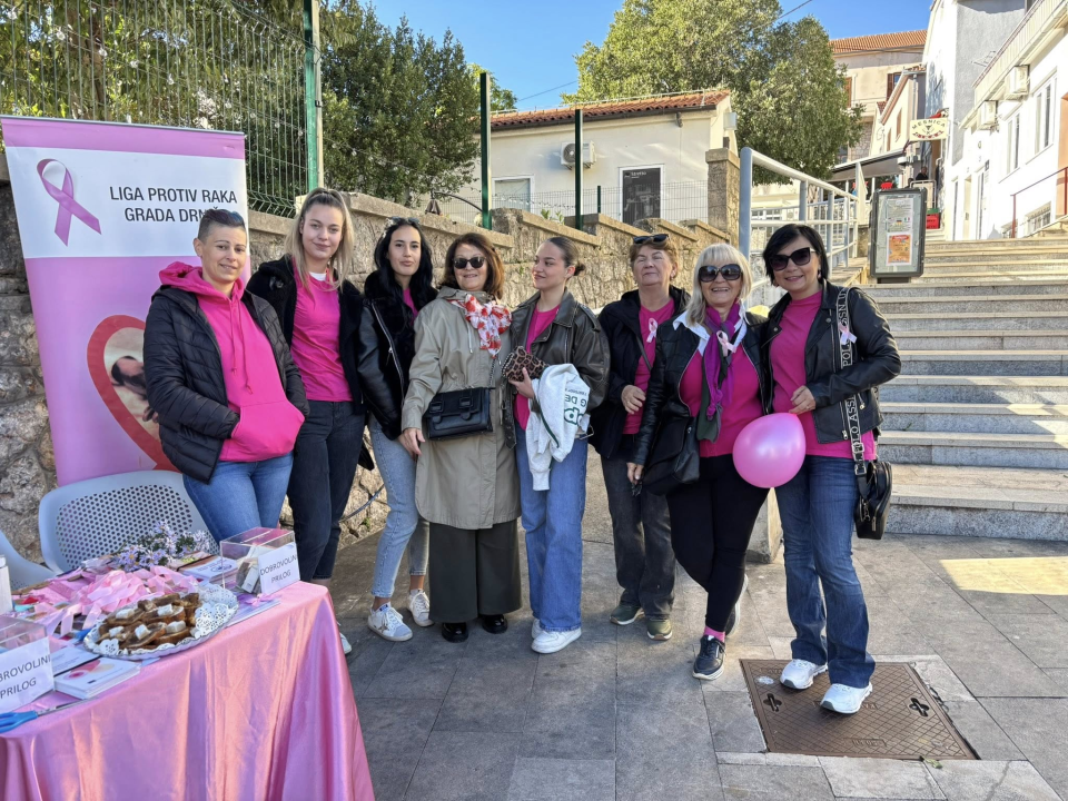 Obilježen Dan ružičaste vrpce u Drnišu