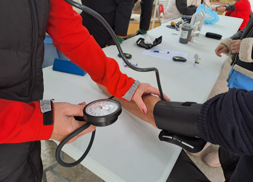 Besplatno mjerenje šećera i krvnog tlaka na pijaci u Vodicama