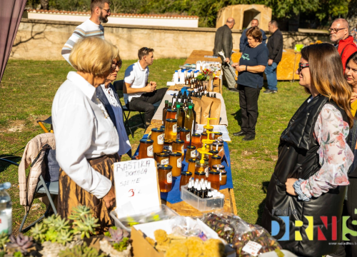 Fotografija 4 - Čuvarice tradicije i stup zajednice: U Pakovom Selu obilježen Svjetski dan seoskih žena